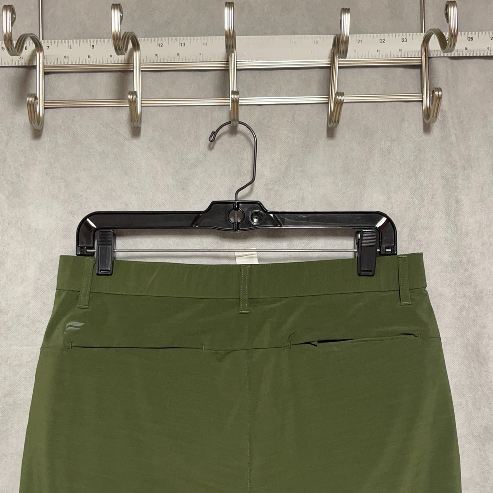 NWOT Fabletics Pants Men M Green "The Only" Performance Active Gym Train Workout